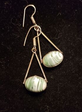 NWOT Green Agate S.P. Earrings, Dangles, French Wires, Natural Gemstones, Indian